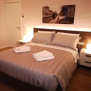 2 Navigli 2*, Mailand Italien